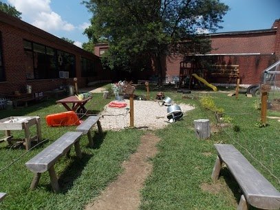 Mid Island garden area.jpg Thumbnail